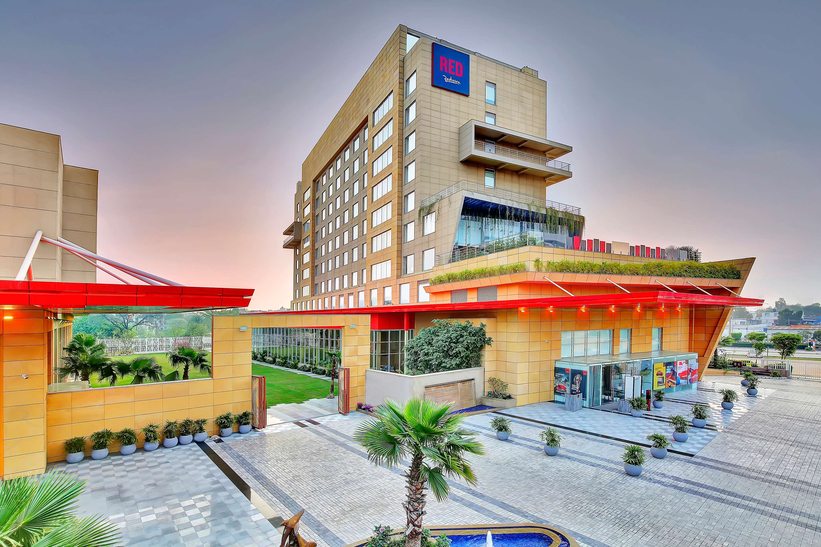 Radisson Red
