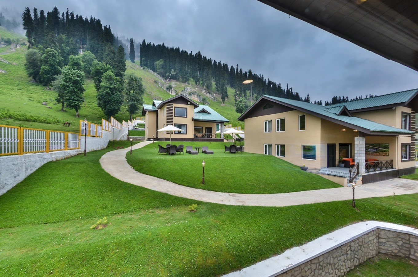 Hotel Pine Spring