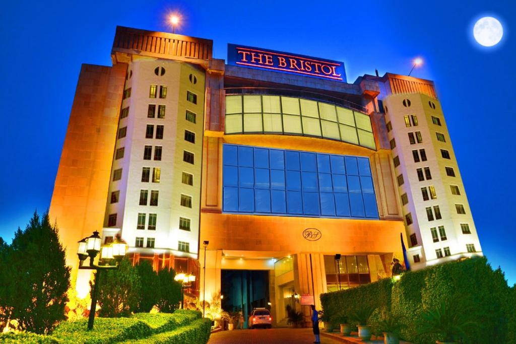 Bristol Hotel, Gurgaon