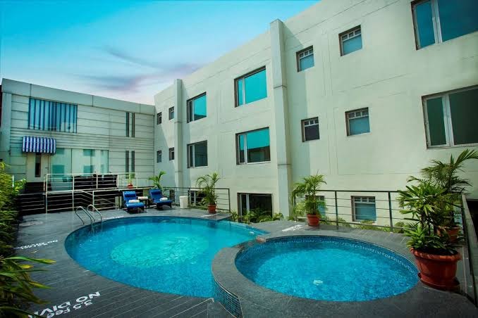 Sarovar Portico